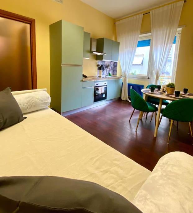 Dr House Luxury Apartment Rom Exteriör bild